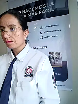 Snapshot of Valentina--1 chatting on 12-04-25, 12:03 Valentina--1 online show from 12-04-25, 12:03