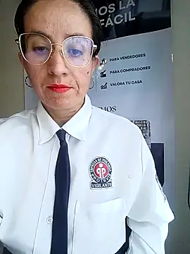 Snapshot of Valentina--1 chatting on 12-16-25, 12:10 Valentina--1 online show from 12-16-25, 12:10