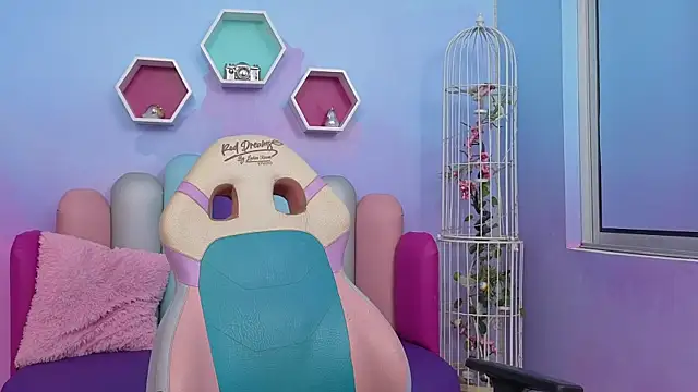 Snapshot of Sasha-Monroe chatting on 11-06-25, 11:26 Sasha-Monroe online show from 11-06-25, 11:26