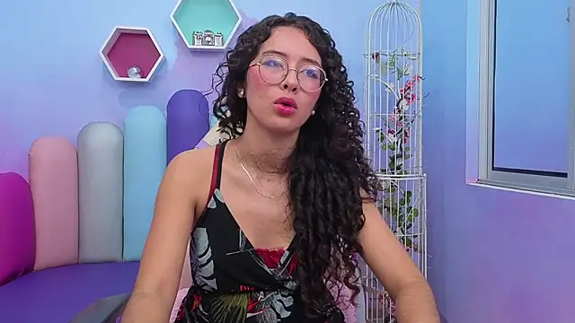 Snapshot of Sasha-Monroe chatting on 11-22-25, 03:27 Sasha-Monroe online show from 11-22-25, 03:27