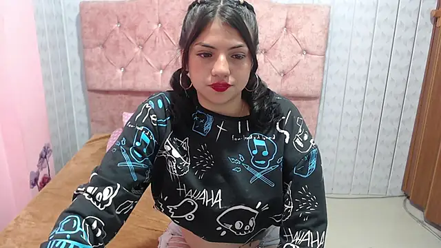 Victoria Alvarez online show from 11-03-25, 02:02