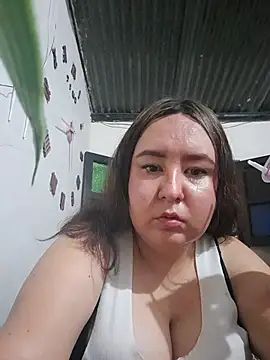 Snapshot of SaraCute_1 chatting on 10-26-25, 10:47 SaraCute 1 online show from 10-26-25, 10:47