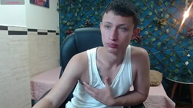 Snapshot of Garuo_18 chatting on 11-07-25, 03:28 Garuo 18 online show from 11-07-25, 03:28