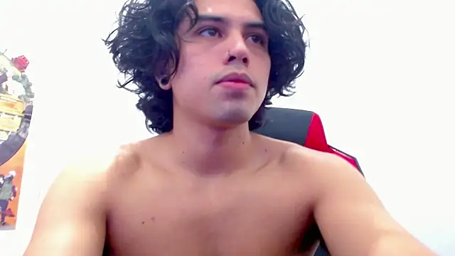 Snapshot of LiamRidesr chatting on 10-24-25, 11:23 LiamRidesr online show from 10-24-25, 11:23