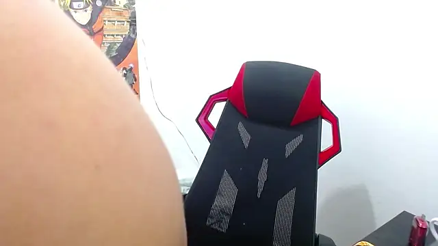 Snapshot of LiamRidesr chatting on 10-31-25, 04:02 LiamRidesr online show from 10-31-25, 04:02