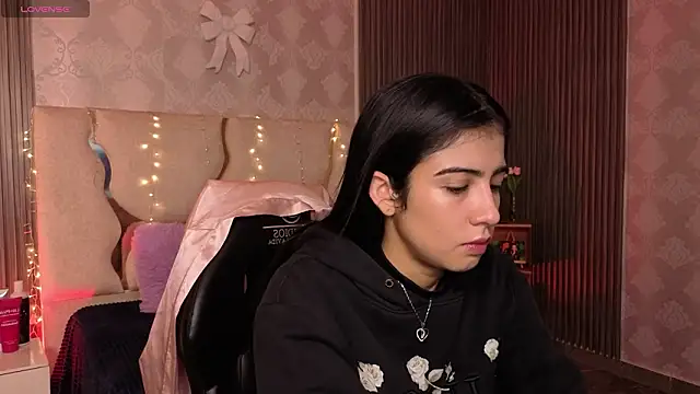 MAIILY TAY online show from 02-18-26, 12:23