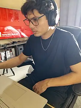 Snapshot of Ais_B10 chatting on 11-23-25, 09:03 Ais B10 online show from 11-23-25, 09:03