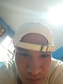 Ojitosbrrr online show from 11-02-25, 04:20