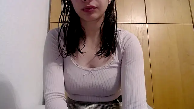 Snapshot of bellefleurrr chatting on 11-16-25, 07:30 bellefleurrr online show from 11-16-25, 07:30