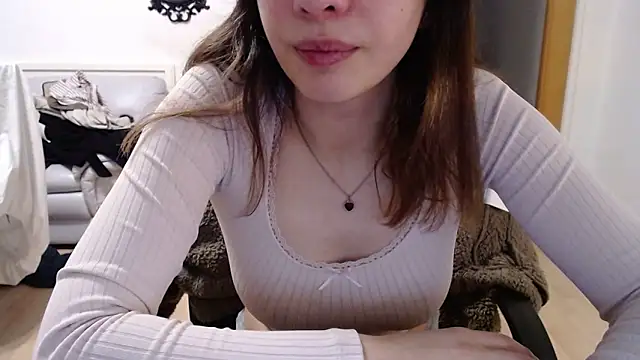 Snapshot of bellefleurrr chatting on 11-19-25, 08:09 bellefleurrr online show from 11-19-25, 08:09