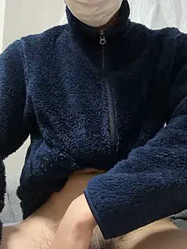 Snapshot of HERO113211 chatting on 10-29-25, 04:20 HERO113211 online show from 10-29-25, 04:20