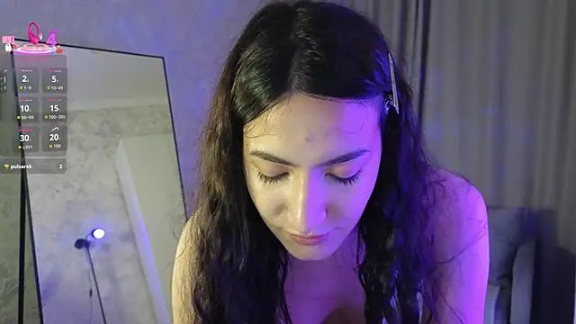 Snapshot of Mulan_Lo chatting on 11-28-25, 06:43 Mulan Lo online show from 11-28-25, 06:43