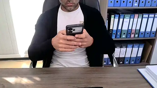 Evasionee online show from 10-29-25, 07:21