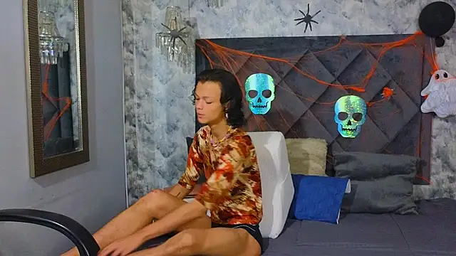 Snapshot of Indi_rave chatting on 10-31-25, 12:50 Indi rave online show from 10-31-25, 12:50