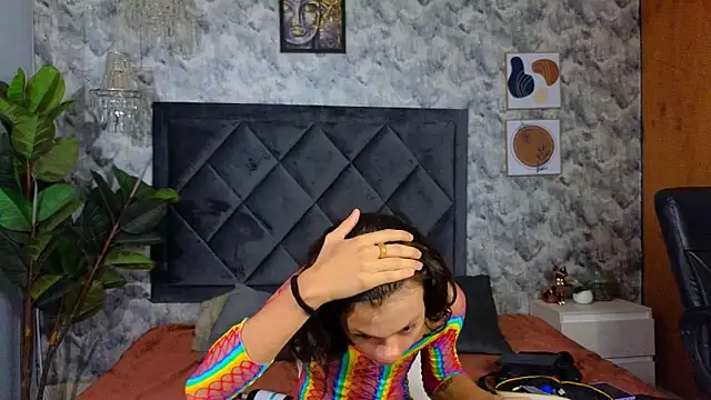 Snapshot of Indi_rave chatting on 11-11-25, 01:11 Indi rave online show from 11-11-25, 01:11