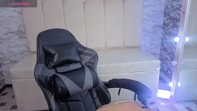 Snapshot of Cute_Martina_v chatting on 11-09-25, 12:36 Cute Martina v online show from 11-09-25, 12:36