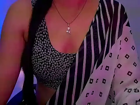 Snapshot of Misha_01 chatting on 11-09-25, 05:22 Misha 01 online show from 11-09-25, 05:22