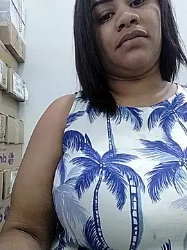 Snapshot of lovecarolyne chatting on 10-27-25, 02:54 lovecarolyne online show from 10-27-25, 02:54