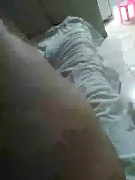 Snapshot of lovecarolyne chatting on 10-28-25, 02:59 lovecarolyne online show from 10-28-25, 02:59