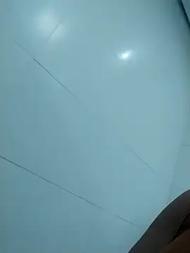 Snapshot of lovecarolyne chatting on 11-04-25, 04:39 lovecarolyne online show from 11-04-25, 04:39