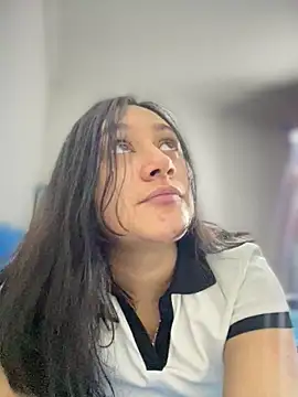 Snapshot of _Nalaa chatting on 11-02-25, 11:34 Nalaa online show from 11-02-25, 11:34