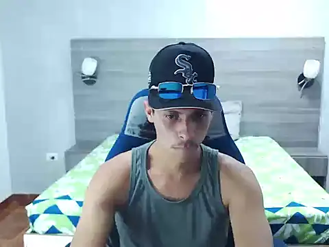 Snapshot of wiltom_ chatting on 12-03-25, 03:36 wiltom online show from 12-03-25, 03:36