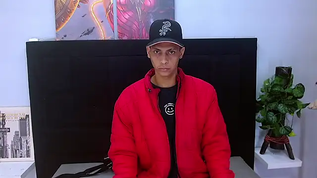 Snapshot of wiltom_ chatting on 12-16-25, 07:19 wiltom online show from 12-16-25, 07:19