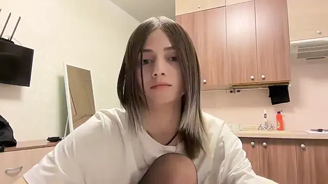 Snapshot of AidaGloshen chatting on 10-30-25, 06:19 AidaGloshen online show from 10-30-25, 06:19