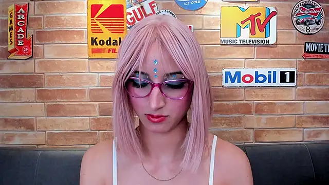 Snapshot of foxy_sharlotte chatting on 11-13-25, 06:07 foxy sharlotte online show from 11-13-25, 06:07