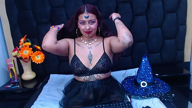 Ambar Paradise online show from 10-31-25, 01:23