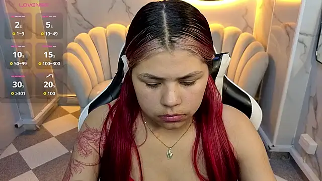 Snapshot of Little_cherry_b chatting on 10-29-25, 07:48 Little cherry b online show from 10-29-25, 07:48