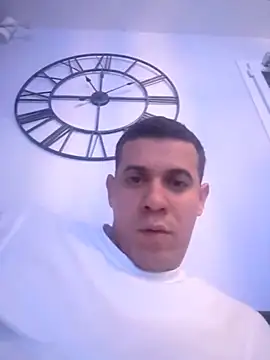 Snapshot of Xx_rvs_xX chatting on 10-25-25, 09:09 Xx rvs xX online show from 10-25-25, 09:09