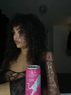 Snapshot of CaramelCarmenxox chatting on 11-13-25, 10:08 CaramelCarmenxox online show from 11-13-25, 10:08