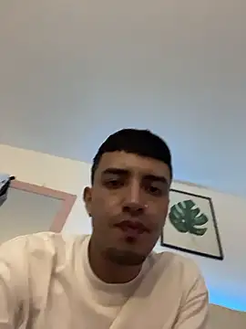 BIJOU SECRET online show from 01-11-26, 05:01