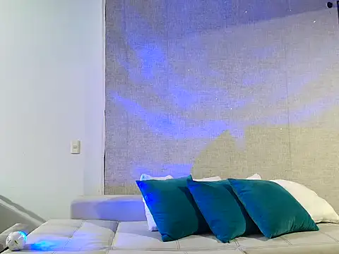 Snapshot of jeffandagus chatting on 10-31-25, 02:45 jeffandagus online show from 10-31-25, 02:45