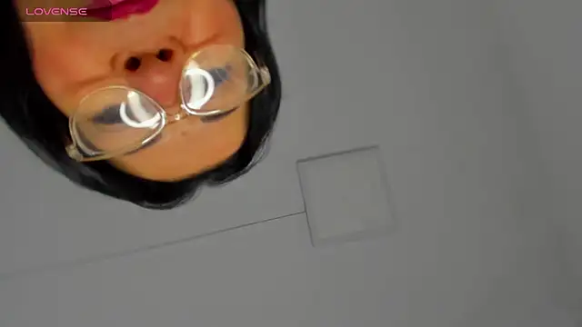 Snapshot of laliItaclark chatting on 11-19-25, 11:43 laliItaclark online show from 11-19-25, 11:43