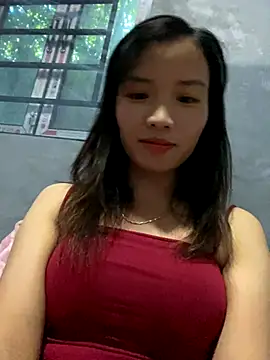 Snapshot of Yunzang chatting on 10-28-25, 07:45 Yunzang online show from 10-28-25, 07:45