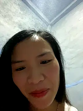 Snapshot of Yunzang chatting on 10-31-25, 10:44 Yunzang online show from 10-31-25, 10:44