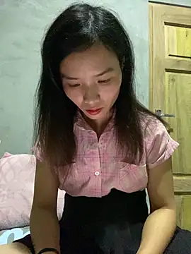 Snapshot of Yunzang chatting on 11-12-25, 12:33 Yunzang online show from 11-12-25, 12:33