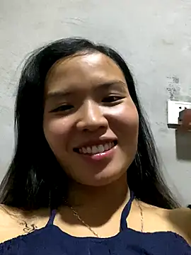 Snapshot of Yunzang chatting on 11-15-25, 12:02 Yunzang online show from 11-15-25, 12:02