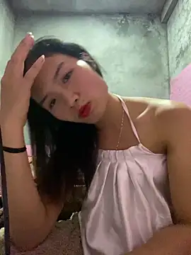 Snapshot of Yunzang chatting on 12-14-25, 08:09 Yunzang online show from 12-14-25, 08:09