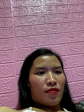 Snapshot of Yunzang chatting on 12-15-25, 11:36 Yunzang online show from 12-15-25, 11:36