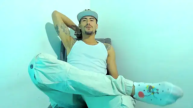 Snapshot of harold_777 chatting on 11-16-25, 04:18 harold 777 online show from 11-16-25, 04:18