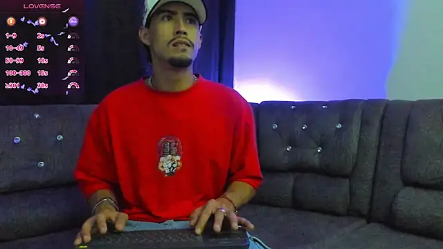 Snapshot of harold_777 chatting on 11-17-25, 03:34 harold 777 online show from 11-17-25, 03:34