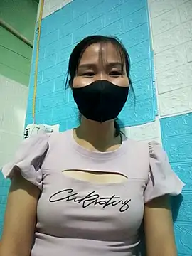 Donatella28 online show from 10-30-25, 12:50