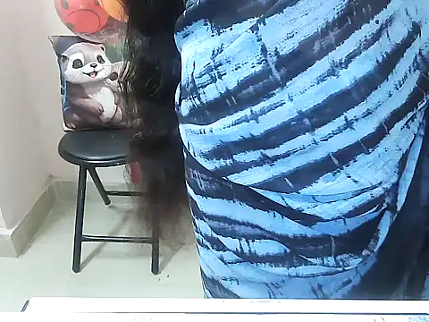 Snapshot of lo_e_shreya chatting on 11-01-25, 03:41 lo e shreya online show from 11-01-25, 03:41