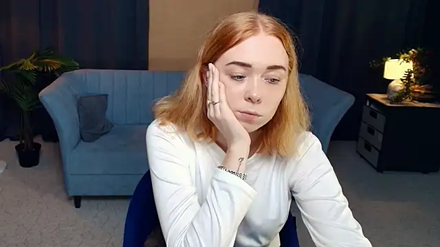 Snapshot of AddieOsler chatting on 11-15-25, 08:16 AddieOsler online show from 11-15-25, 08:16