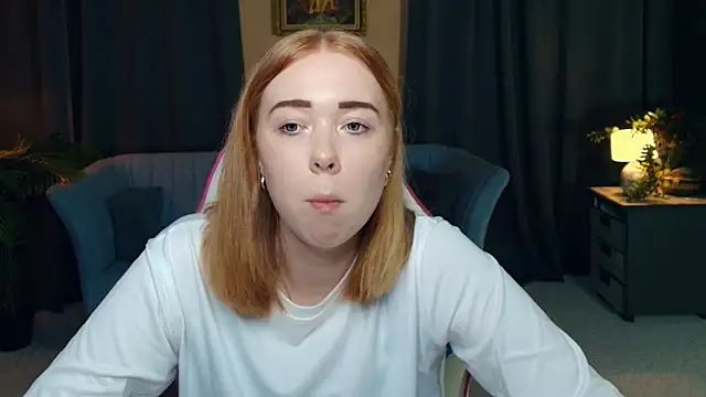 Snapshot of AddieOsler chatting on 12-02-25, 07:31 AddieOsler online show from 12-02-25, 07:31