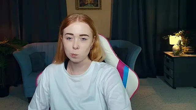 Snapshot of AddieOsler chatting on 12-03-25, 08:40 AddieOsler online show from 12-03-25, 08:40