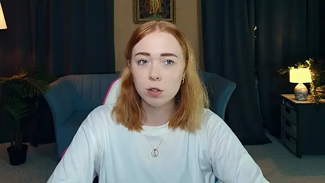 Snapshot of AddieOsler chatting on 12-14-25, 09:41 AddieOsler online show from 12-14-25, 09:41